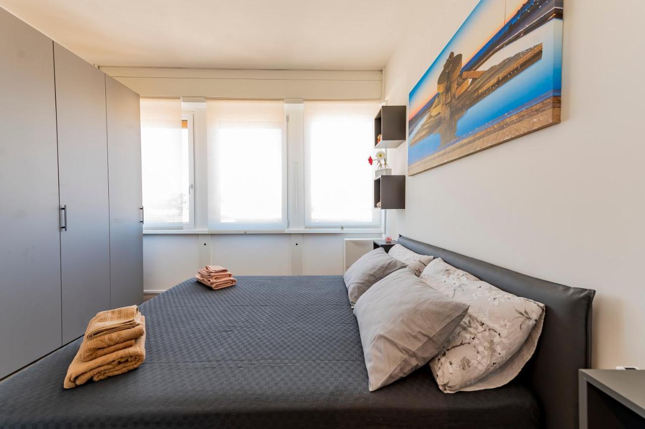 Piazza Salotto & Stazione Comfy Apartment Пескара Екстериор снимка